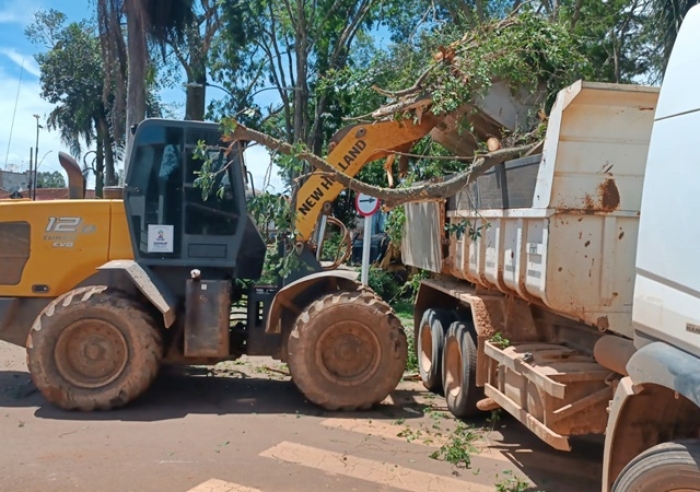 SEMOP PRESTA SOCORRO IMEDIATO A SÃO JOÃO DA SERRA NEGRA DEPOIS DE TEMPORAL DA QUARTA (22)