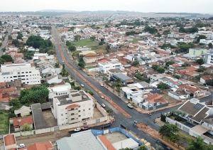 PRIMEIRA PARTE DAS OBRAS DA AVENIDA DO CATIGUÁ SUPORTOU BEM O CHUVÃO DE DOMINGO