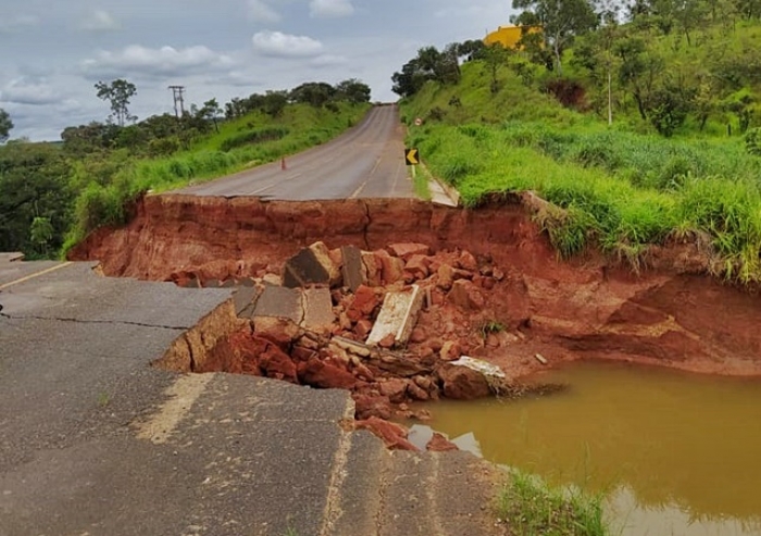 CRATERA DA MGC 462 COMPLETA 2 MESES DE SUA &#039;ABERTURA&#039;