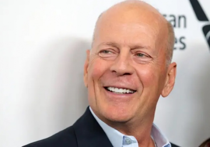 ATOR BRUCE WILLIS É DIAGNOSTICADO COM AFASIA E ENCERRA CARREIRA